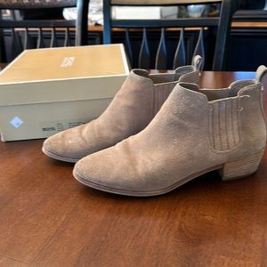 MK booties tan suede size 10